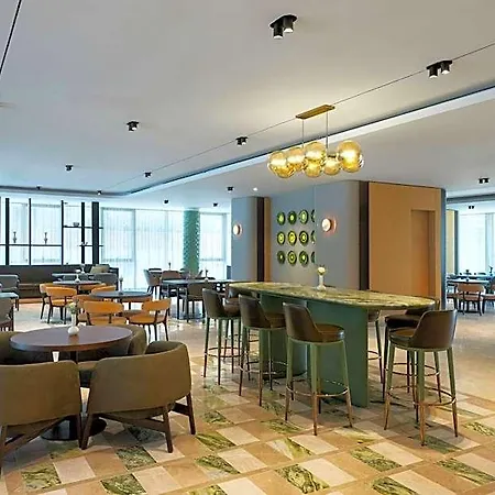 Отель Marriott Executive Investvadi